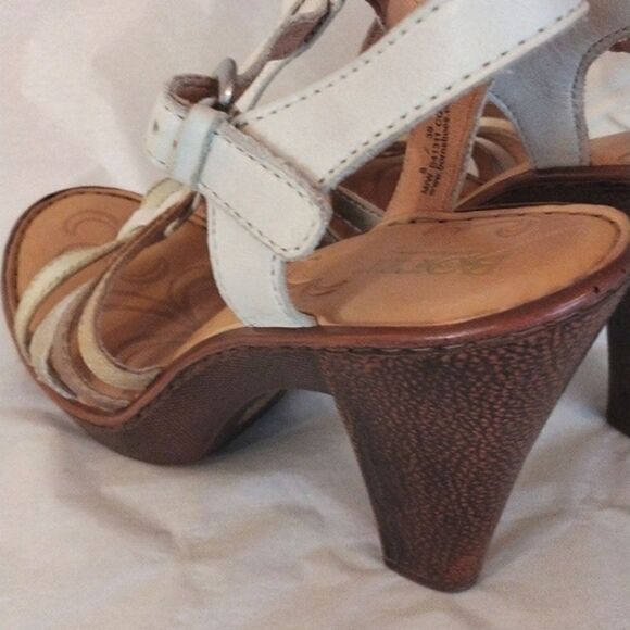 Born Riviera Platform Sandal - Picture 12 of 13